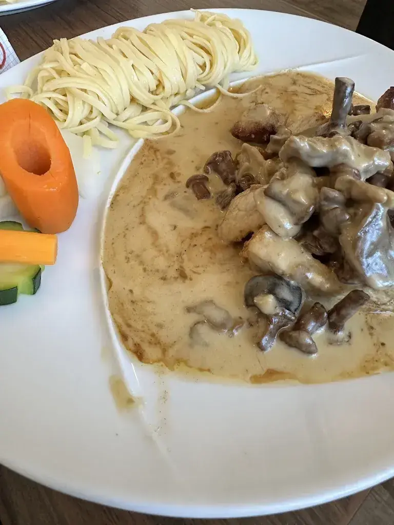 Anh Huy Nguyen_Chamois_Botterens_review