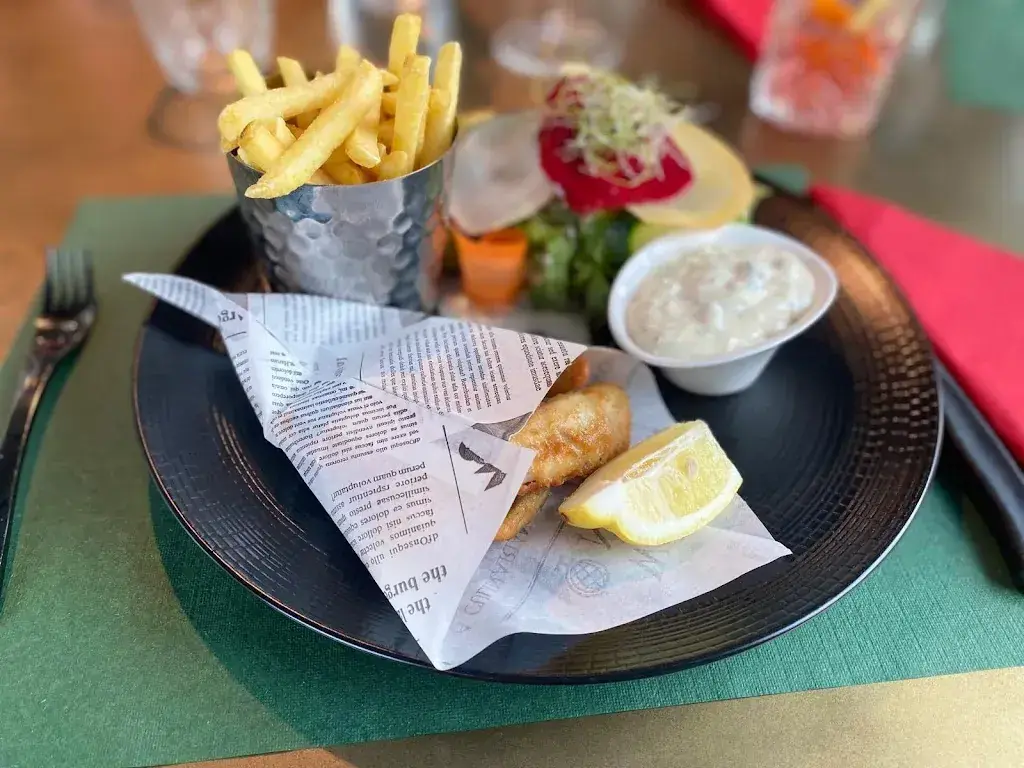 Emilie Brugger_Le globe bar restaurant_Bulle_review