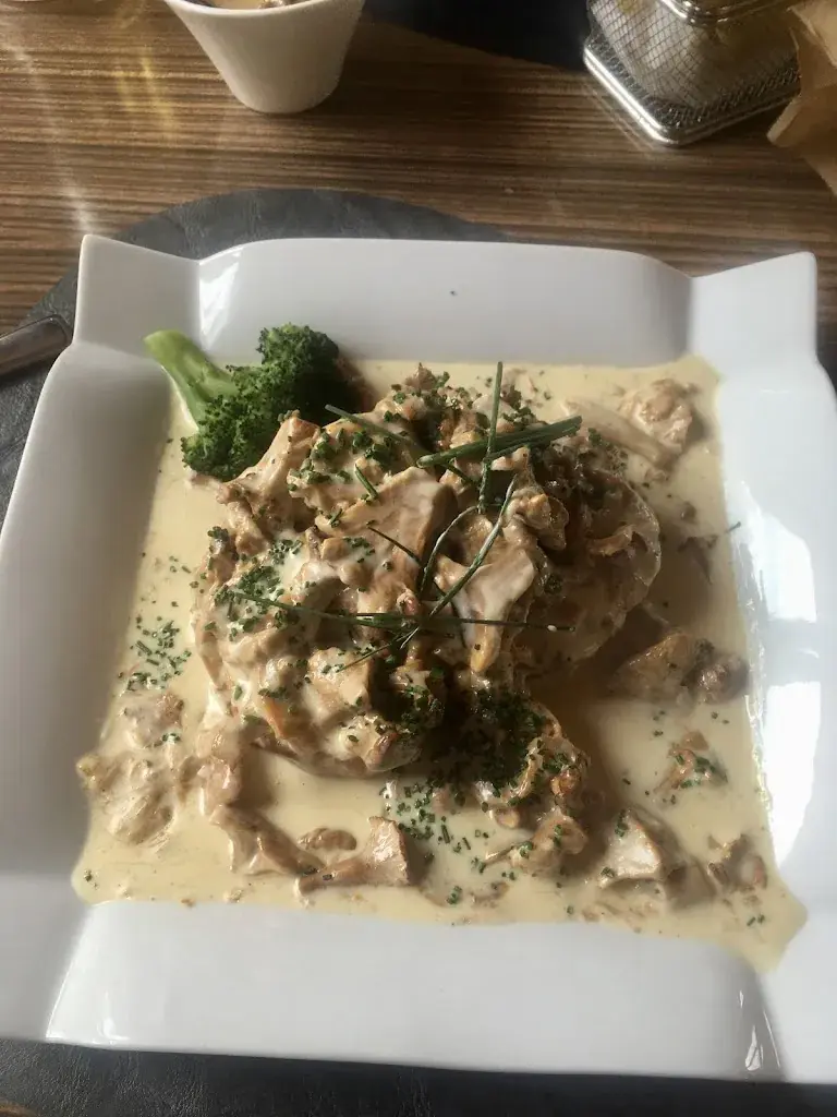 Danny Bee_Buvette Mont Gibloux_Villarlod_review