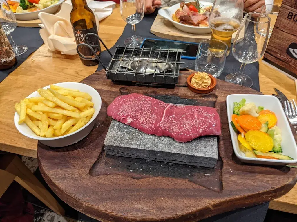 Jean Revertera_La Pierre à Catillon_Moléson-Village_reseña