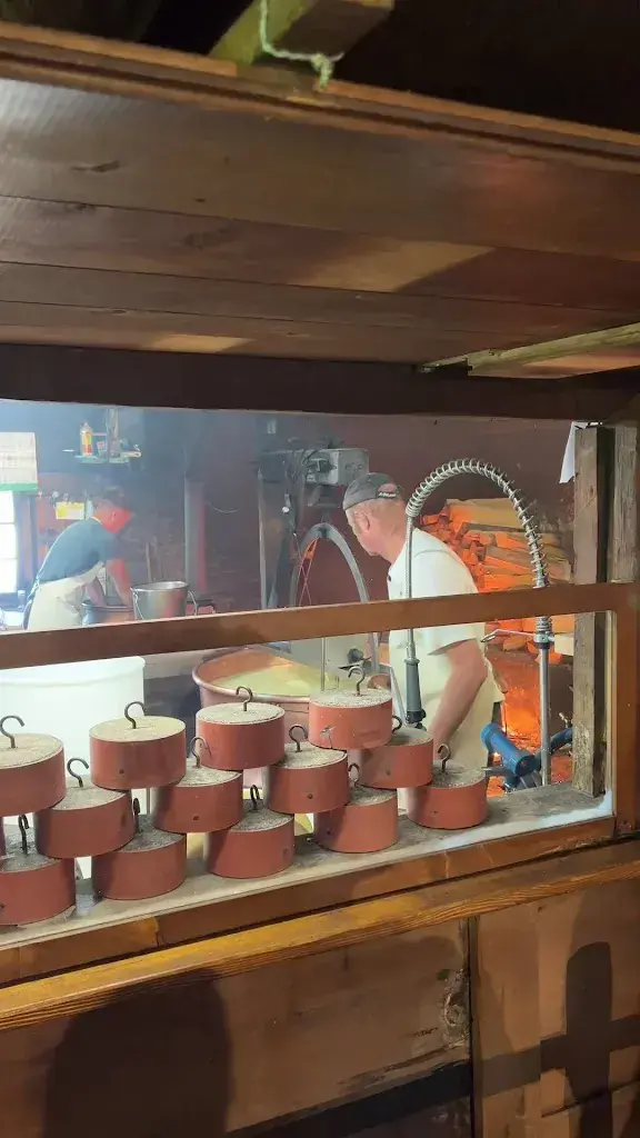 Murtaza Hazareh_Fromagerie d'alpage de Moléson_Moléson_review