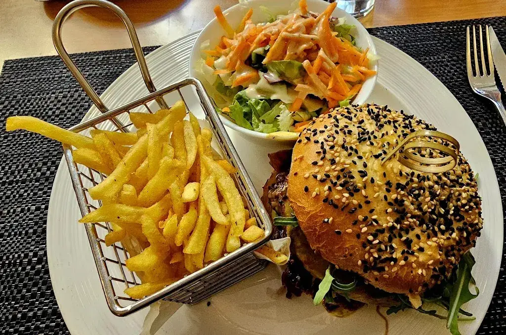 Stéphane Boos_Café de la Place Roche Sàrl_Roche_review