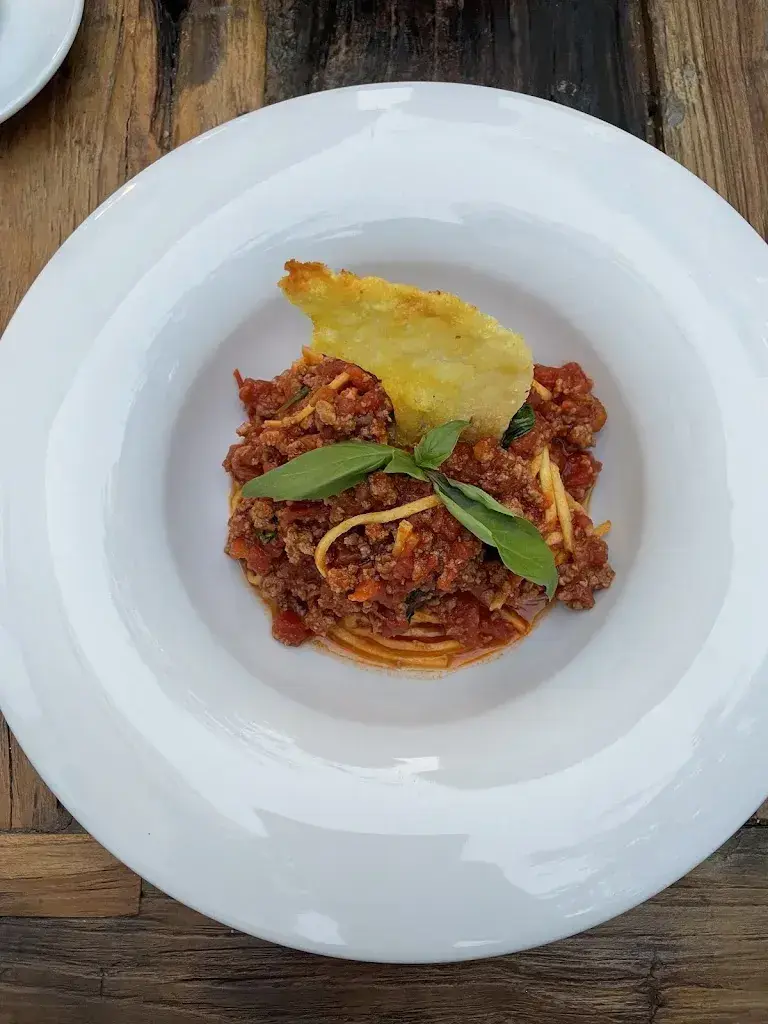 Shayna Montana_Hostaria_Basel_avis