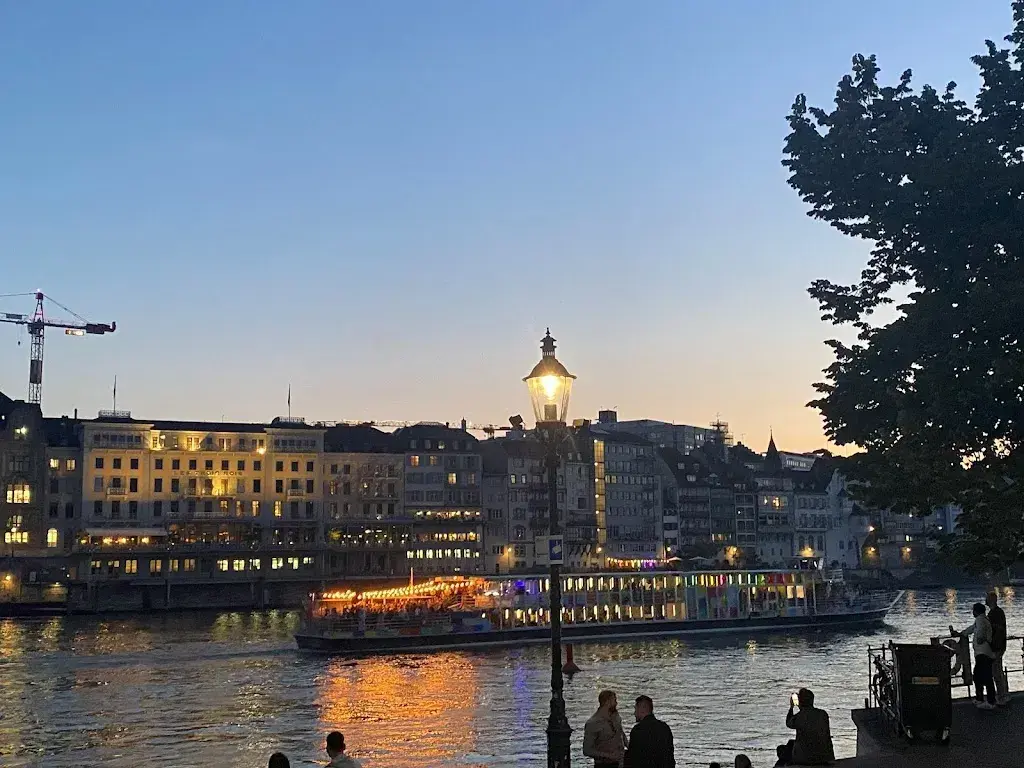 Farkas Rita_Ufer7 Basel_Basel_review