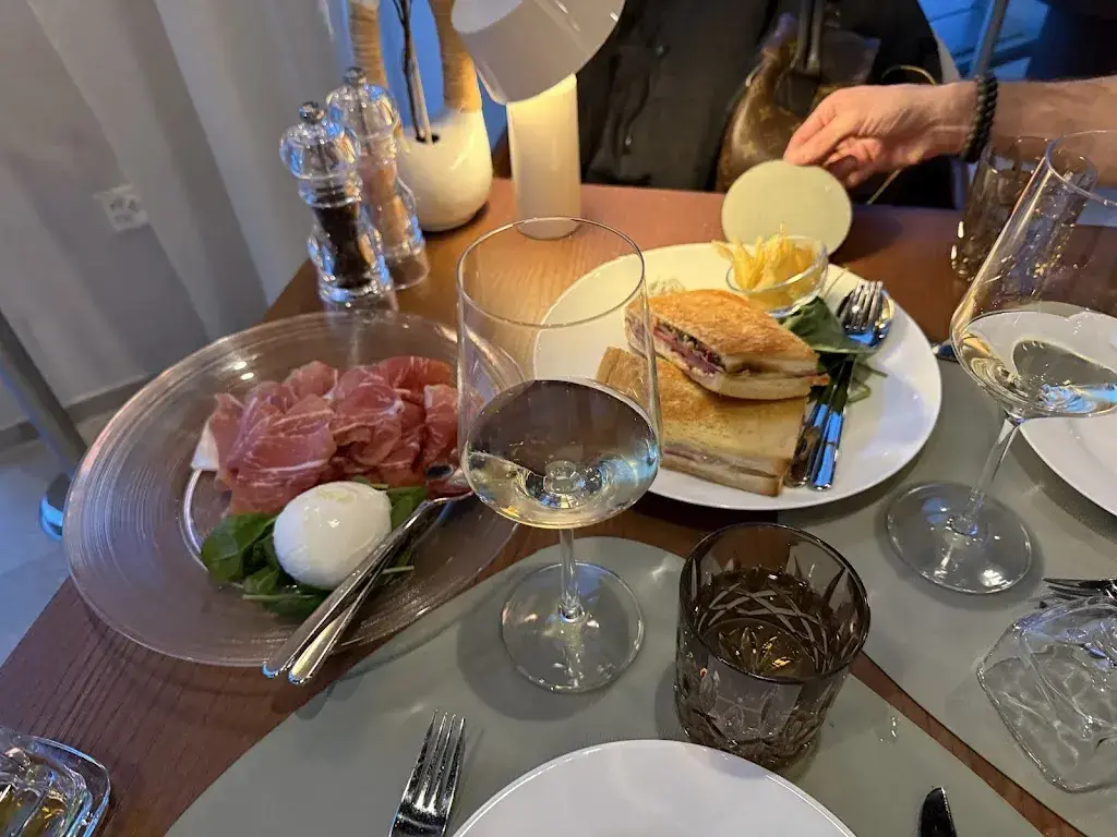 Piotr Balura_Ristorante Ariva_Paradiso_avis