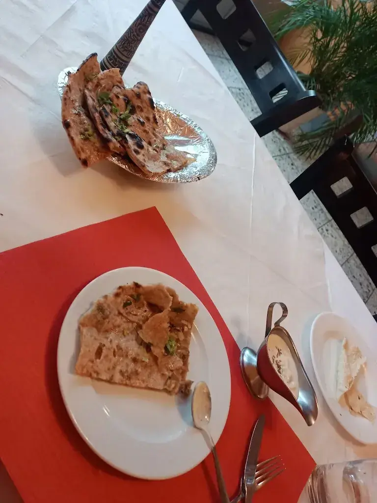 Neemi Tiwari_ROYAL PALACE_Basel_review