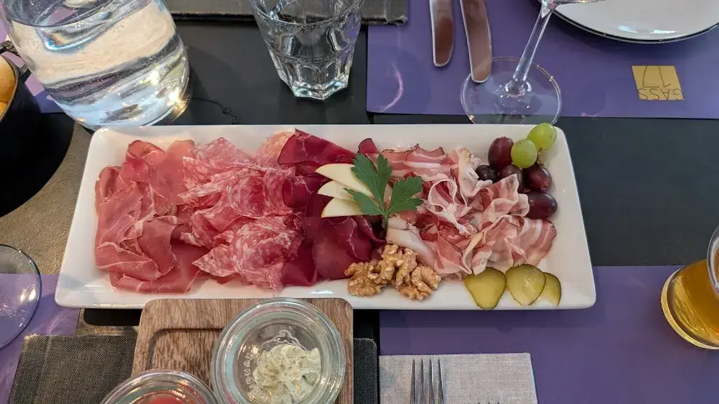 Ralph Brunner_Gass 17_Appenzell_review