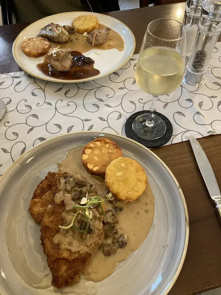 Mary Lynn Krauss_Restaurant zum Onkel Willi_Germany_avis