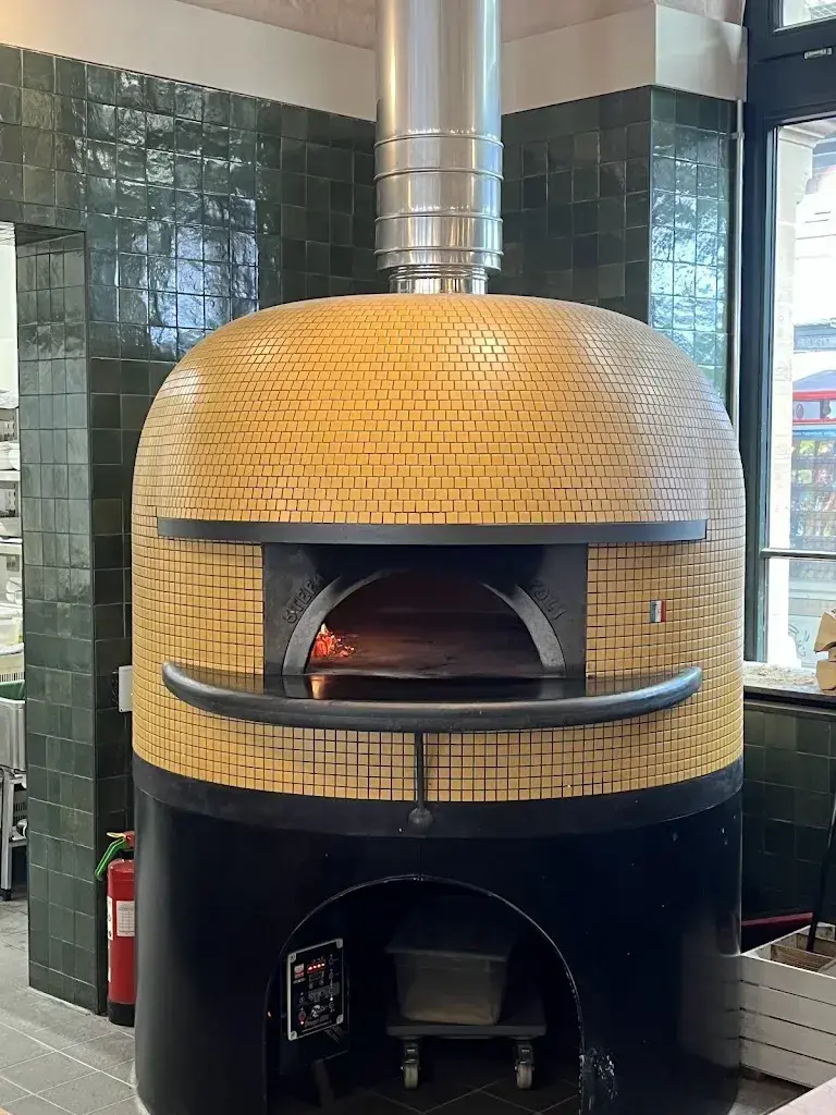 Dolev Cohen_AMORE! AMORE!_Germany_review