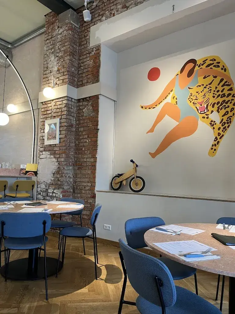 Romy_AMORE! AMORE!_Germany_review