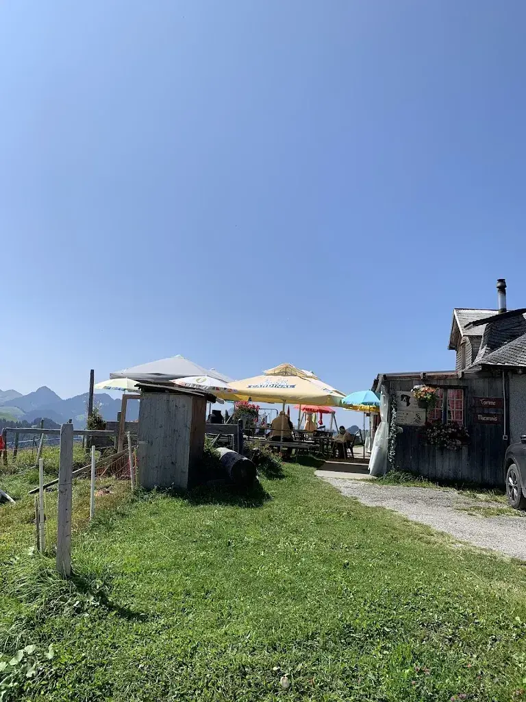 Florian Siegel_Buvette des Gros Chaumiaux_Cerniat_review