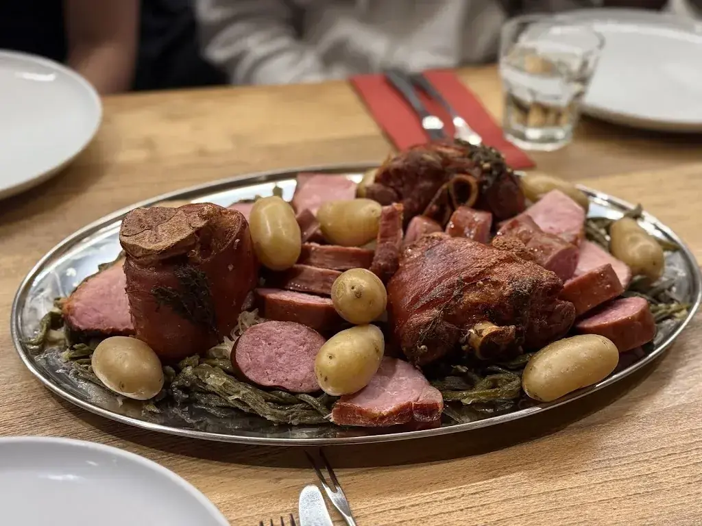 Kristy Yong_Vieux Villars_Villars-sur-Ollon_review