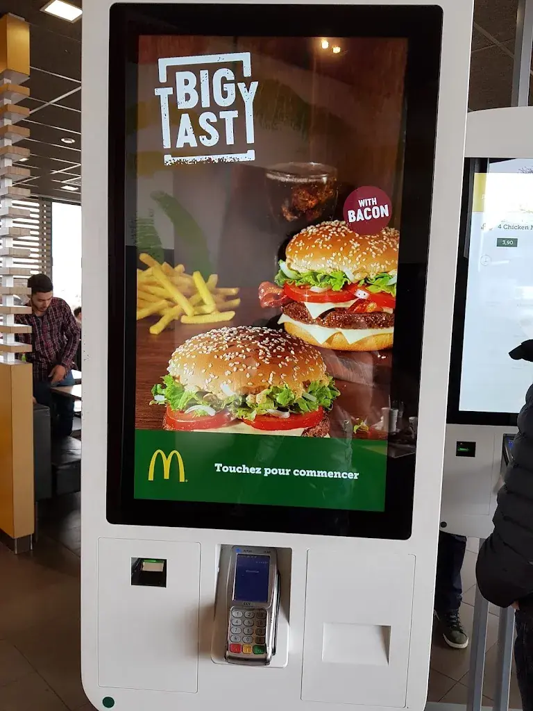 McDonald’s restaurant à Avry-sur-Matran