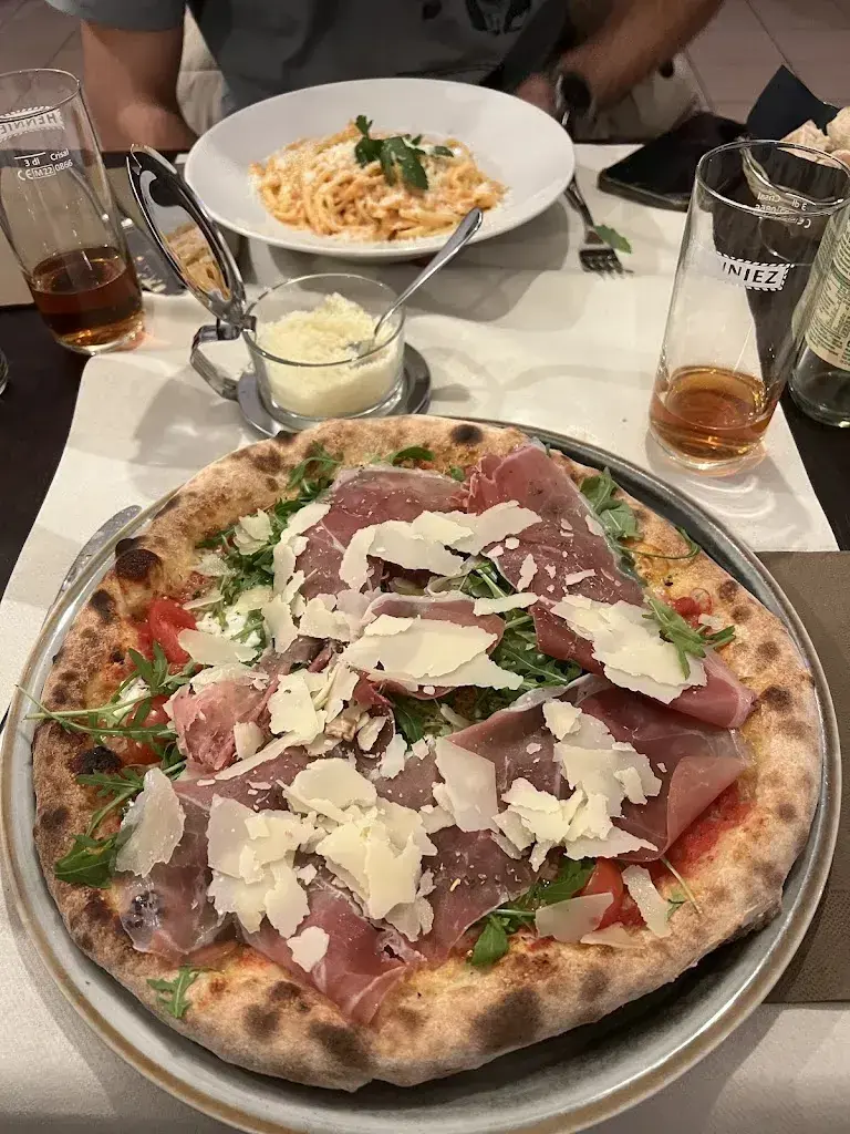 Pizzeria Garda_Chénens_menu_image_1