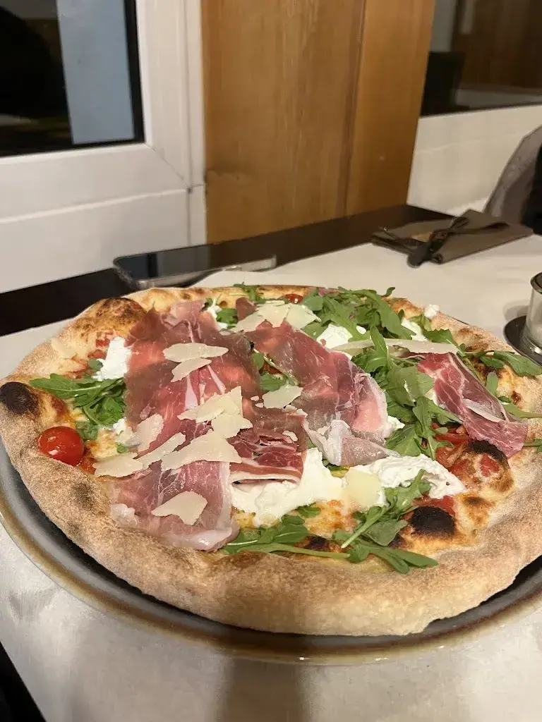 Chantal Buchs_Pizzeria Garda_Chénens_avis
