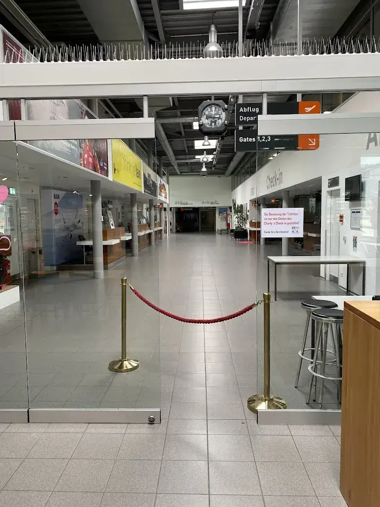 B D_Charly Bistro - Restaurant Bern Airport_Bern_avis