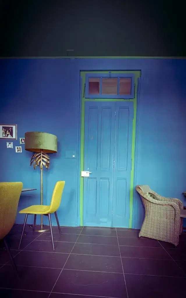 Hans Tolman_Au Bourg' Joie_Fribourg_review