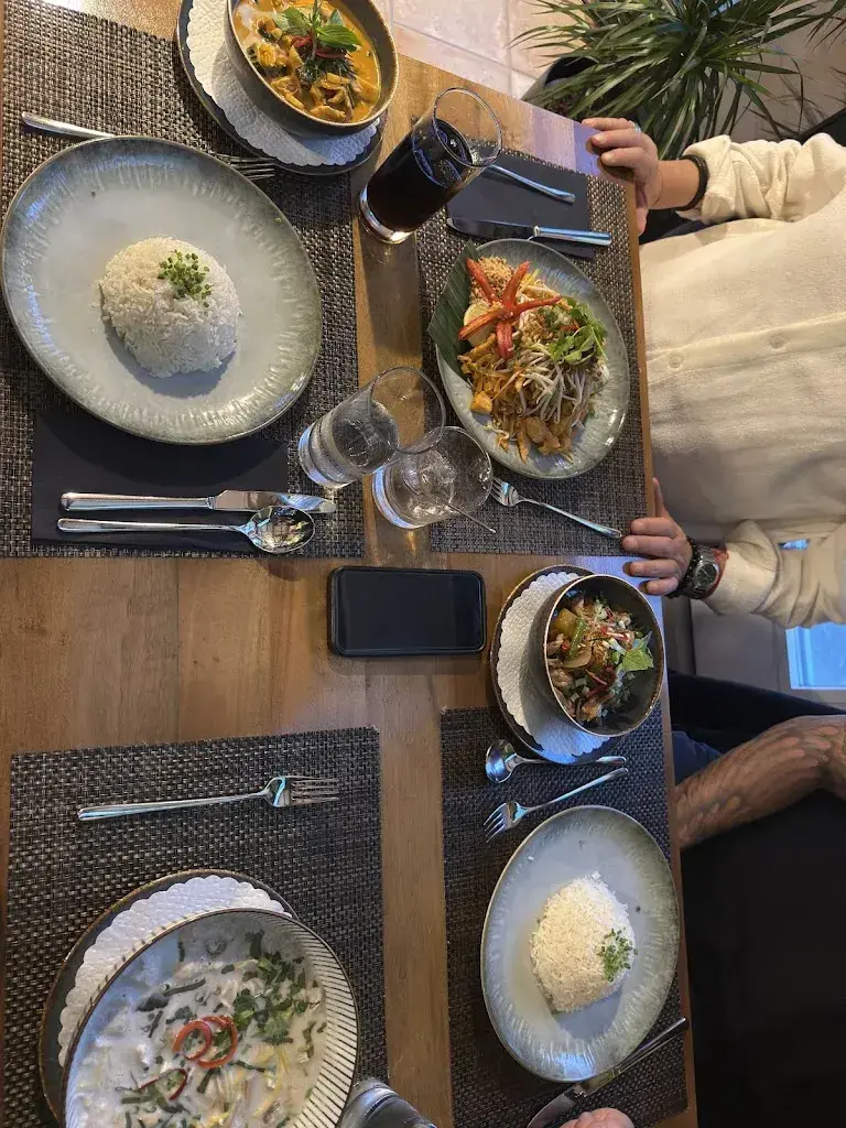 philippe laubli_Le Castel_Marly_avis