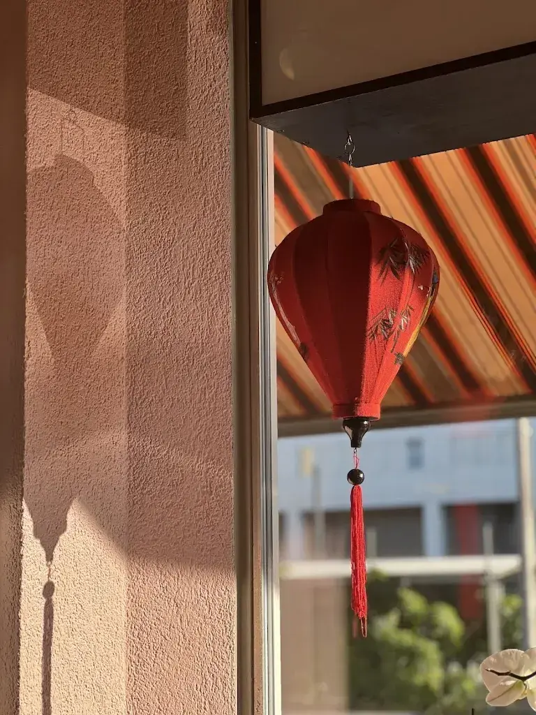 Anna Badina_Mama Vietnam_Wabern bei Bern_avis