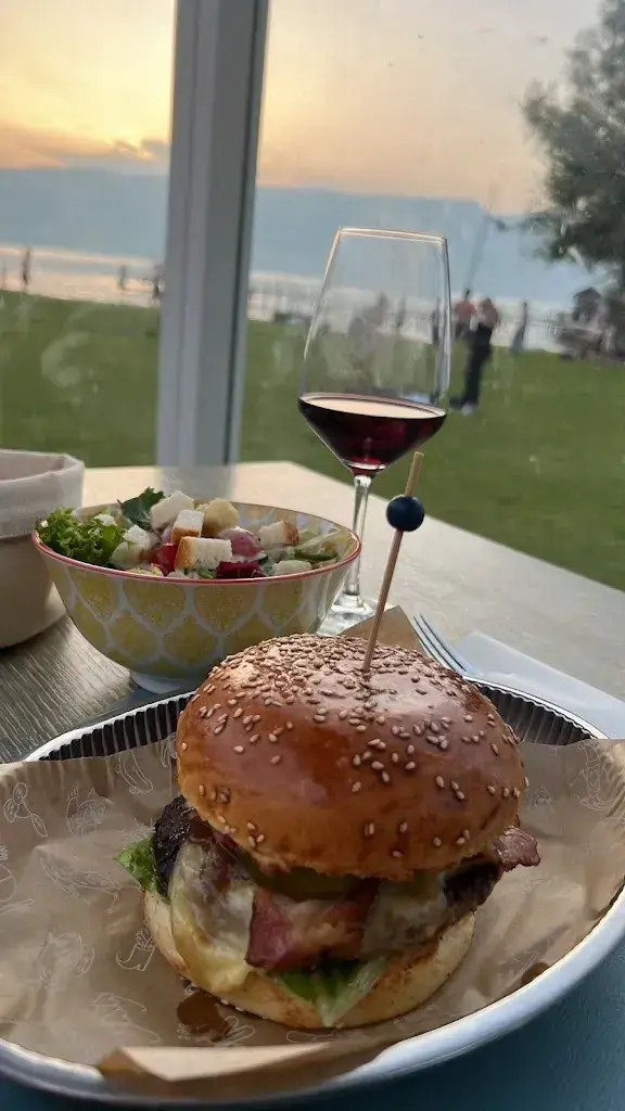 Leandro Pereira_Restaurant La plage-snack-bar_Estavayer_avis