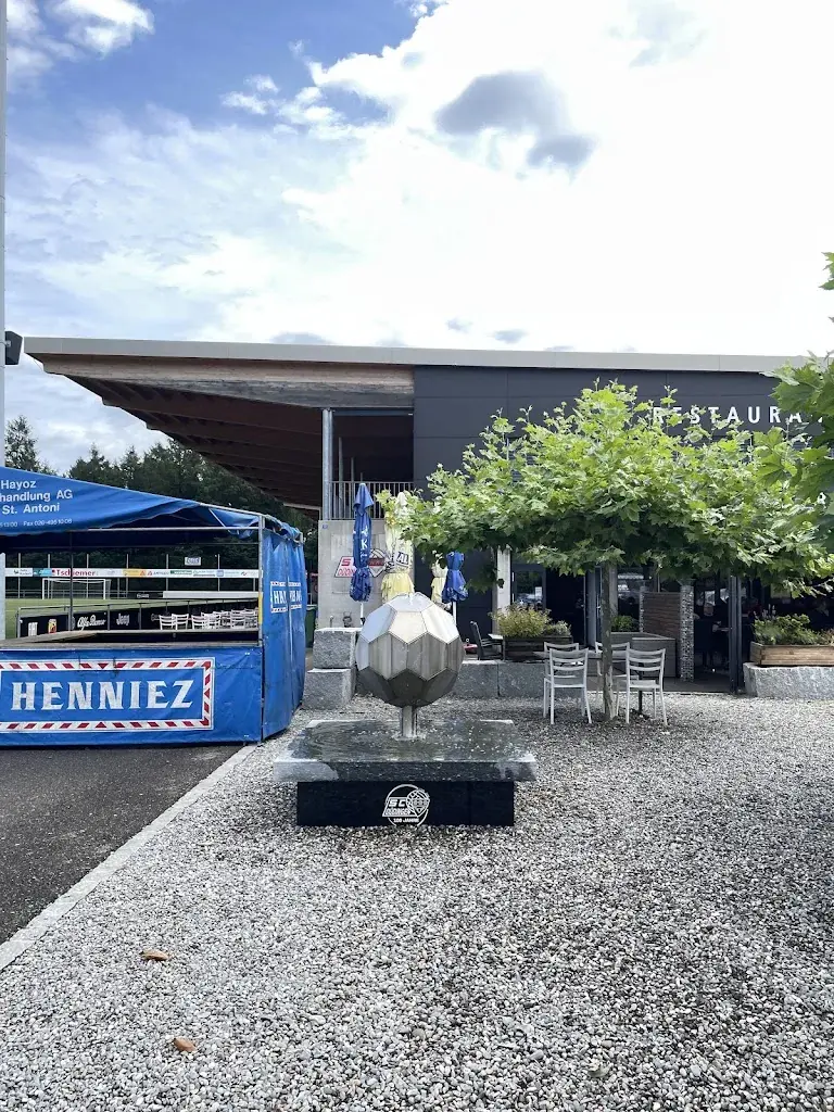 Shiya Chai_z'Birchhölzli_Düdingen_review