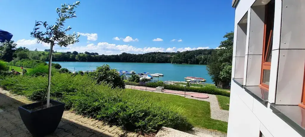 Faith Tigere_Restaurant Seepark Schiffenen_Düdingen_Bewertung