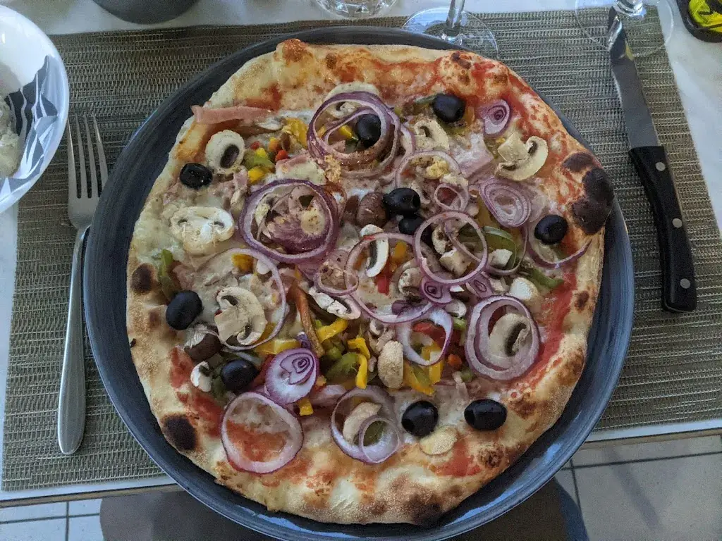 Menü_Restaurant Pizzeria Bella Italia_Bas-Vully_Bild_2