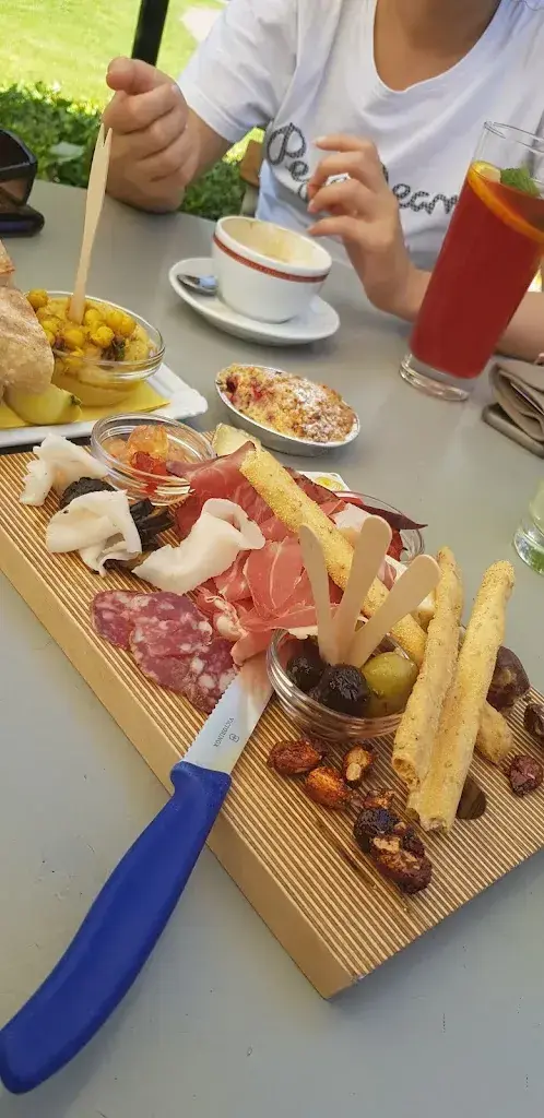 Carolina Gross_Serini Eichholz_Köniz_review