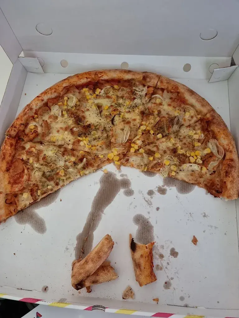 Tobias Kannemann_Pizza Bella_Schmitten_avis