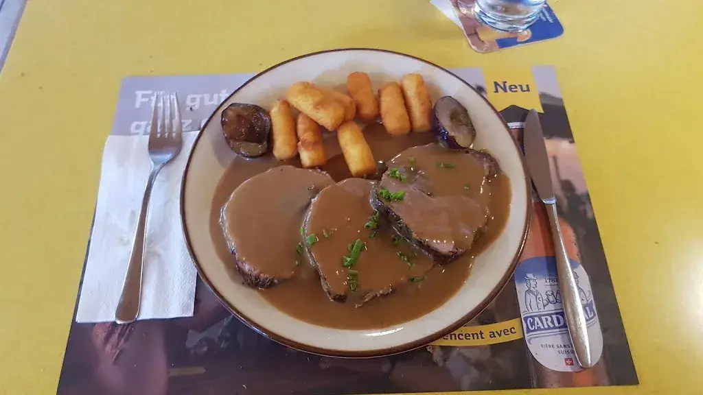 Anton Lüönd_Sternen_Schmitten_review