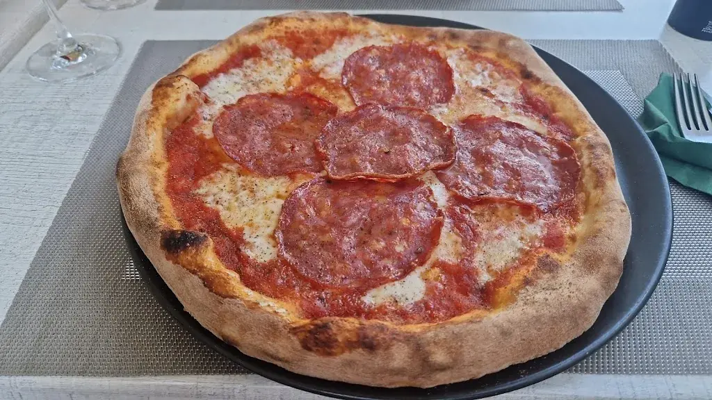 Roger W._Da Antonio - Fribourg_Fribourg_review