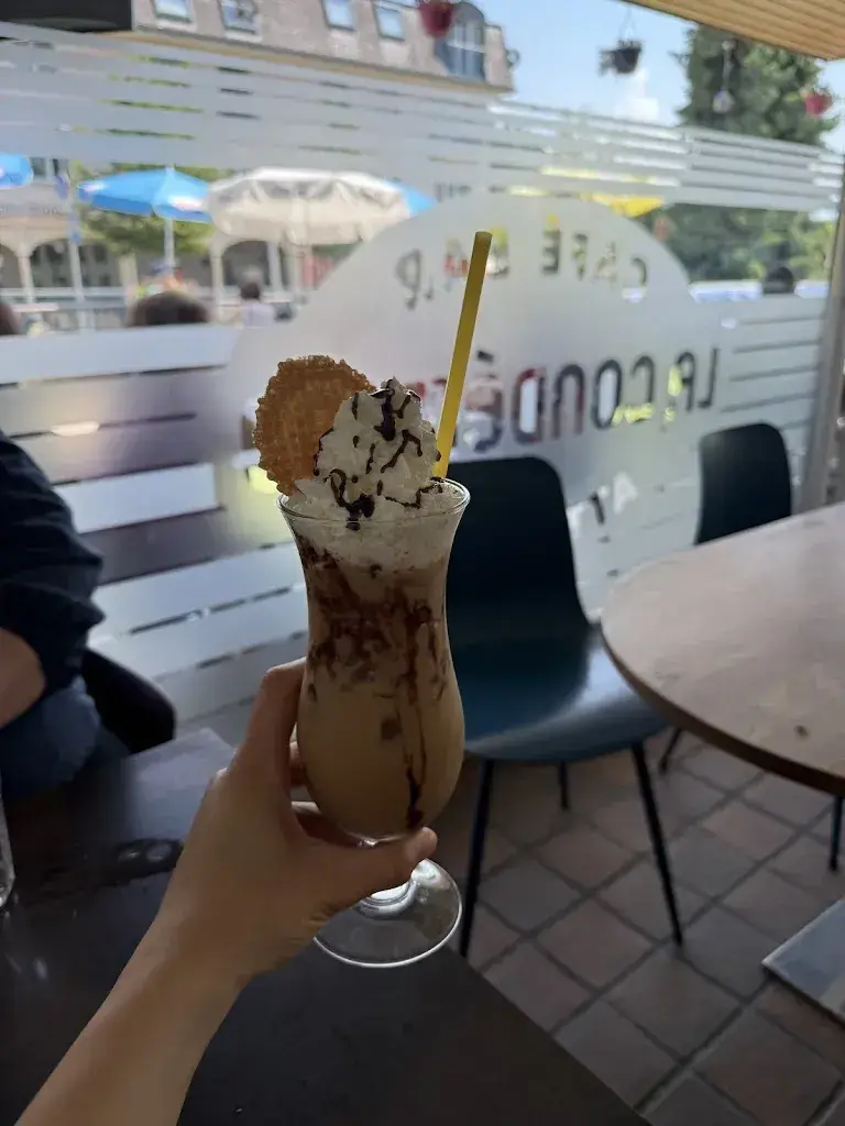 asmin findik_Café Bar la Condémine_Attalens_review