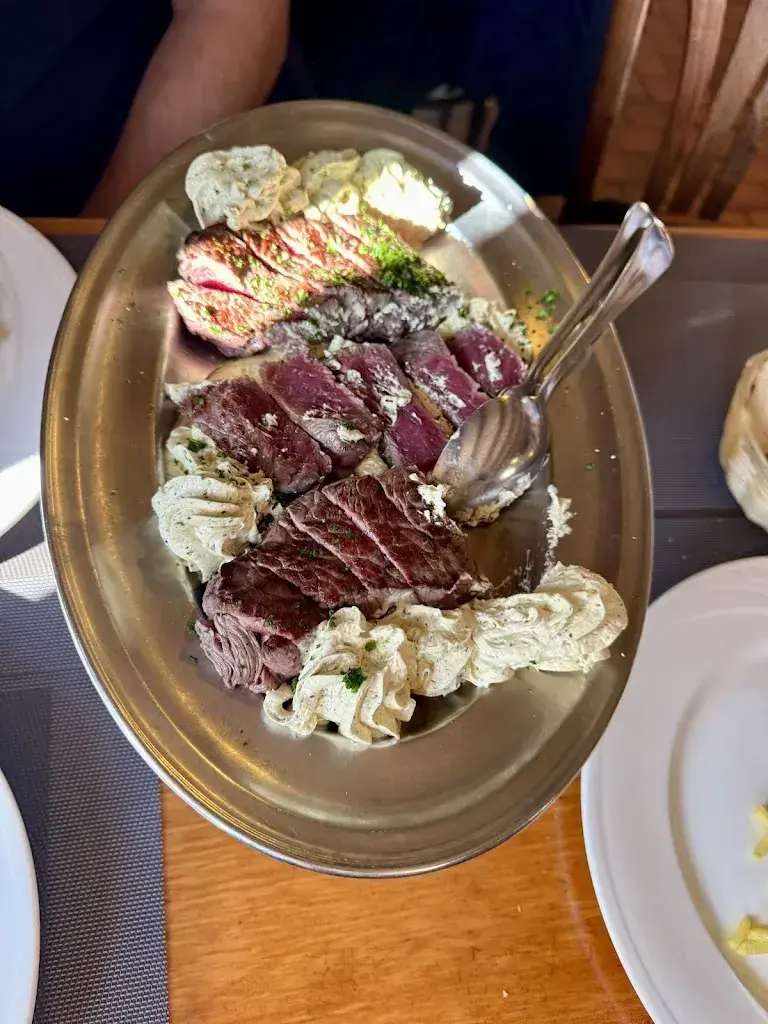 Katherine Aldridge_Café Hotel de La Place ‘chez Francine’_Corsier-sur-Vevey_review