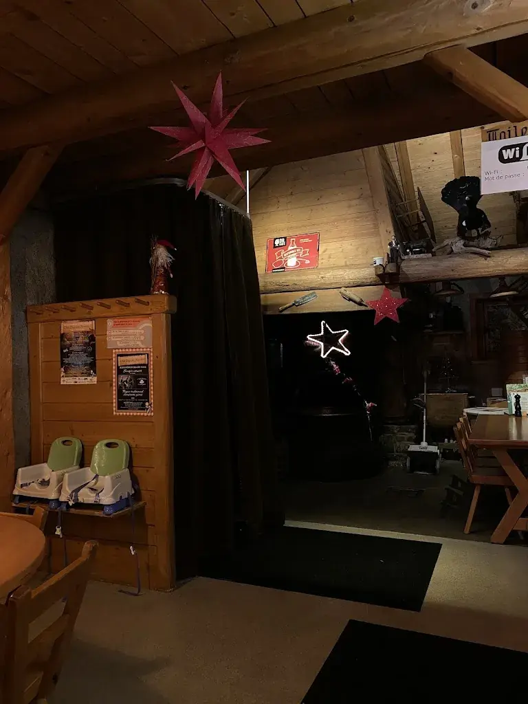 Zuhra Medeu_Le Tsalè_Paccots_review