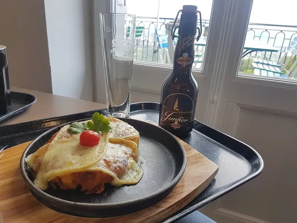 Sahil Singh_Huusbüffe_Wabern bei Bern_recensione