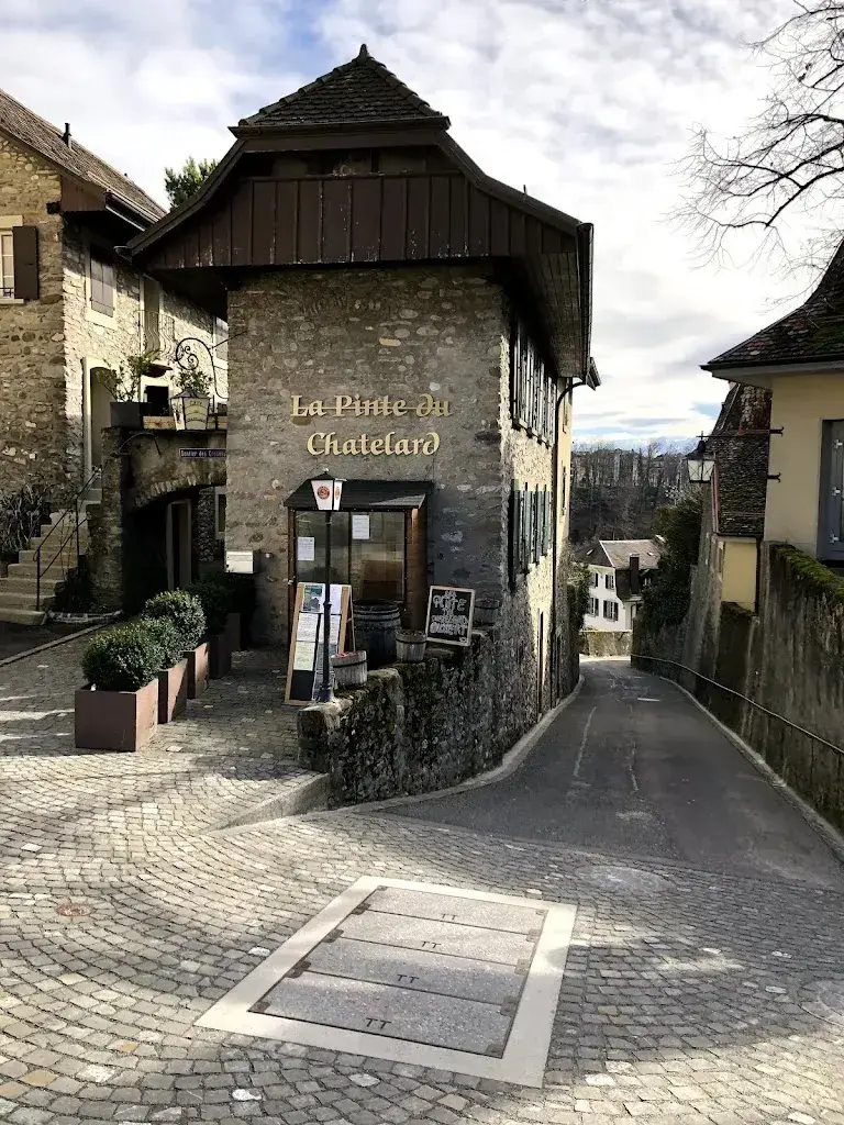 Felippe Leite_La Pinte du Châtelard_Corsier-sur-Vevey_avis