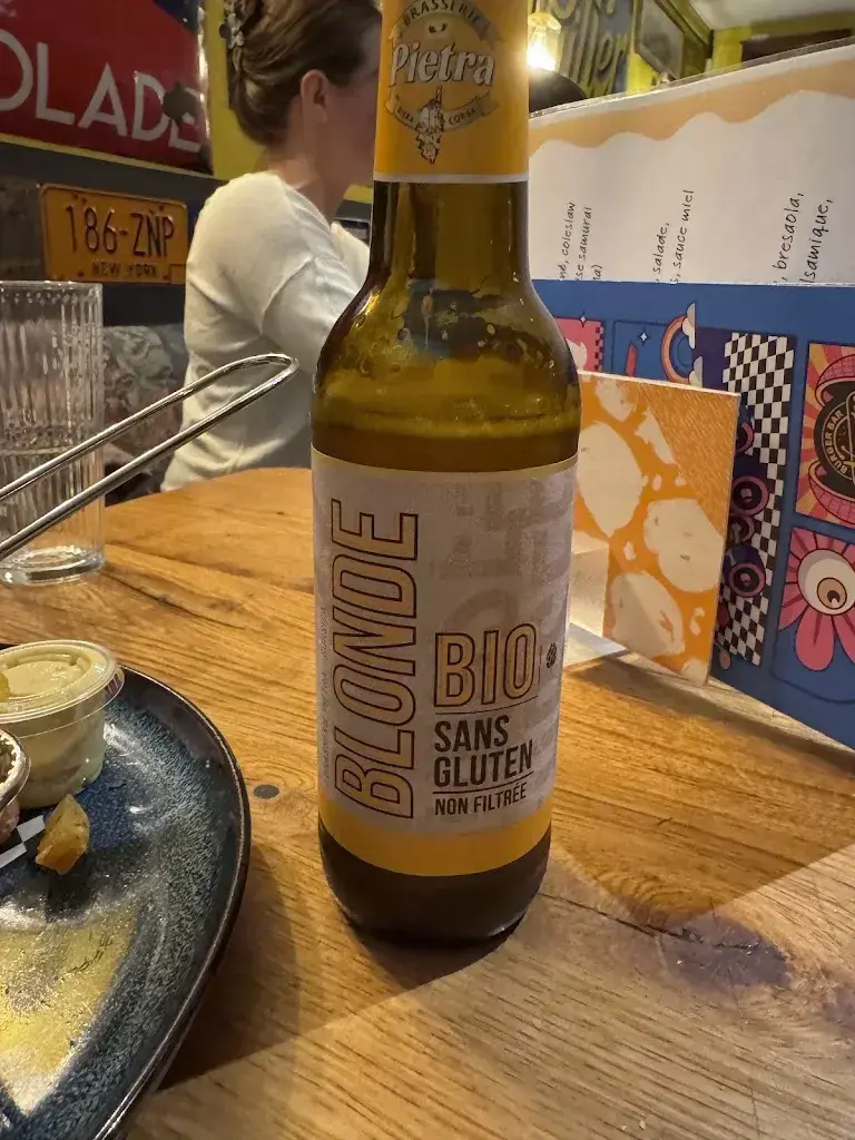 Azul Villarroel_Le Non-Stop burger Vevey_Vevey_review