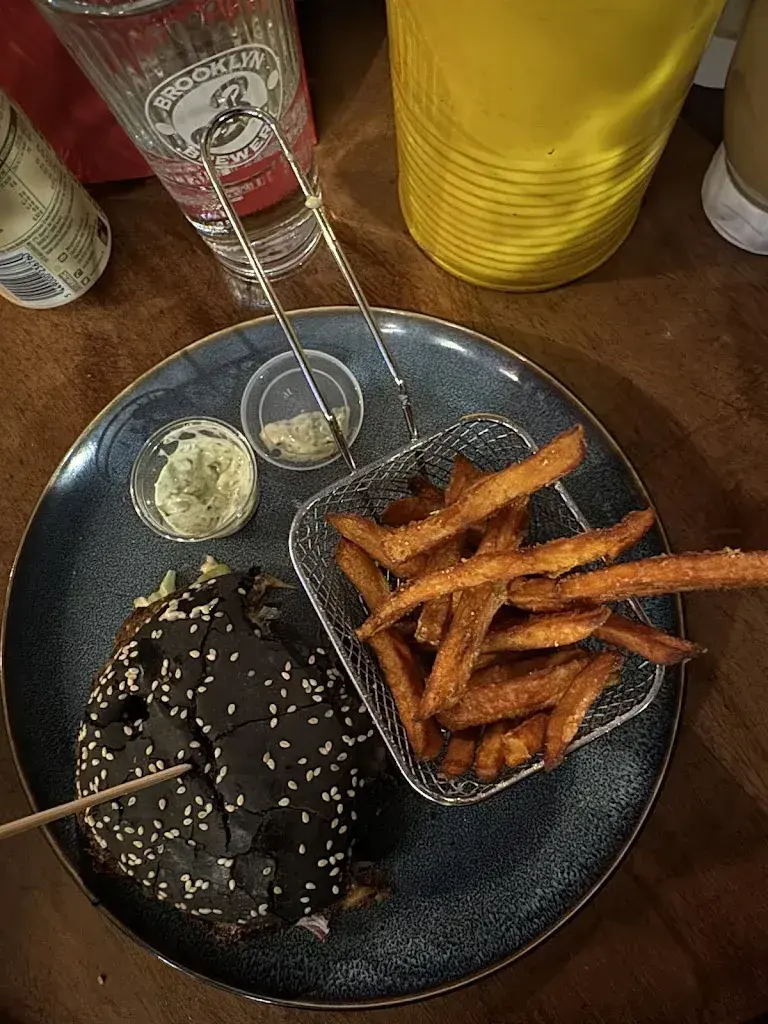 Yana Devi_Le Non-Stop burger Vevey_Vevey_review