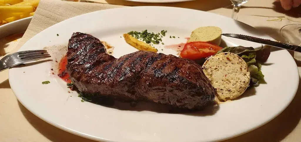 Menu_Kastanienbaum_Kestenholz_image_2