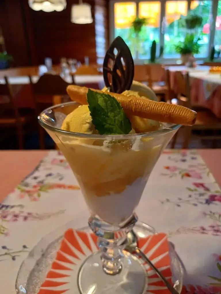 Menu_Kastanienbaum_Kestenholz_image_4