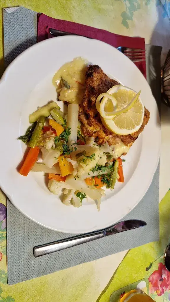 Menu_Kastanienbaum_Kestenholz_image_6