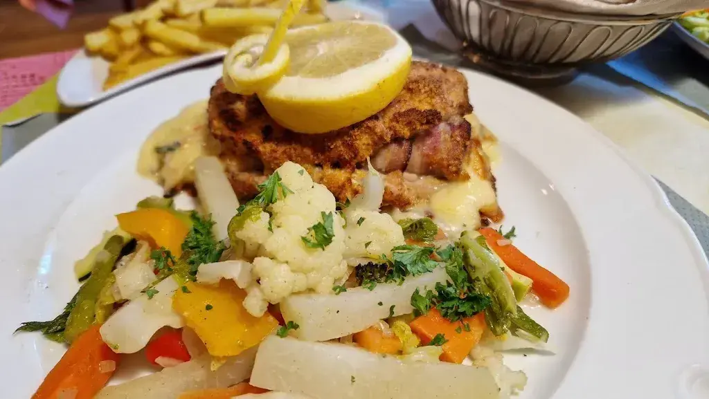 Menu_Kastanienbaum_Kestenholz_image_8