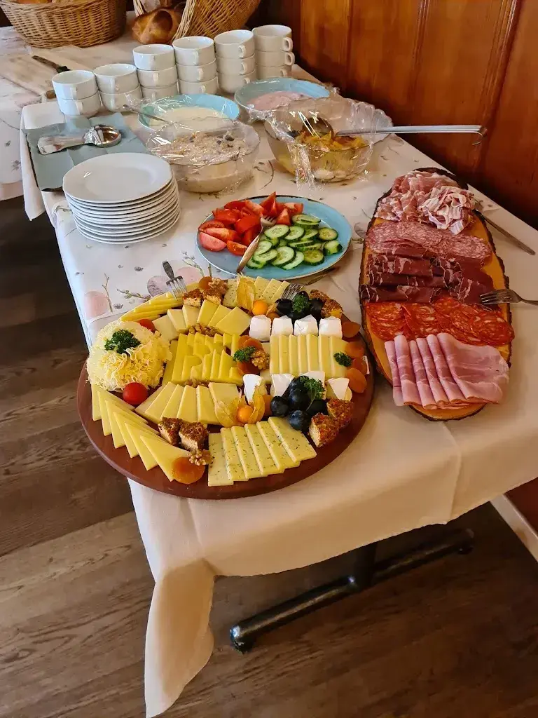 Beat Spiegel_Kastanienbaum_Kestenholz_avis