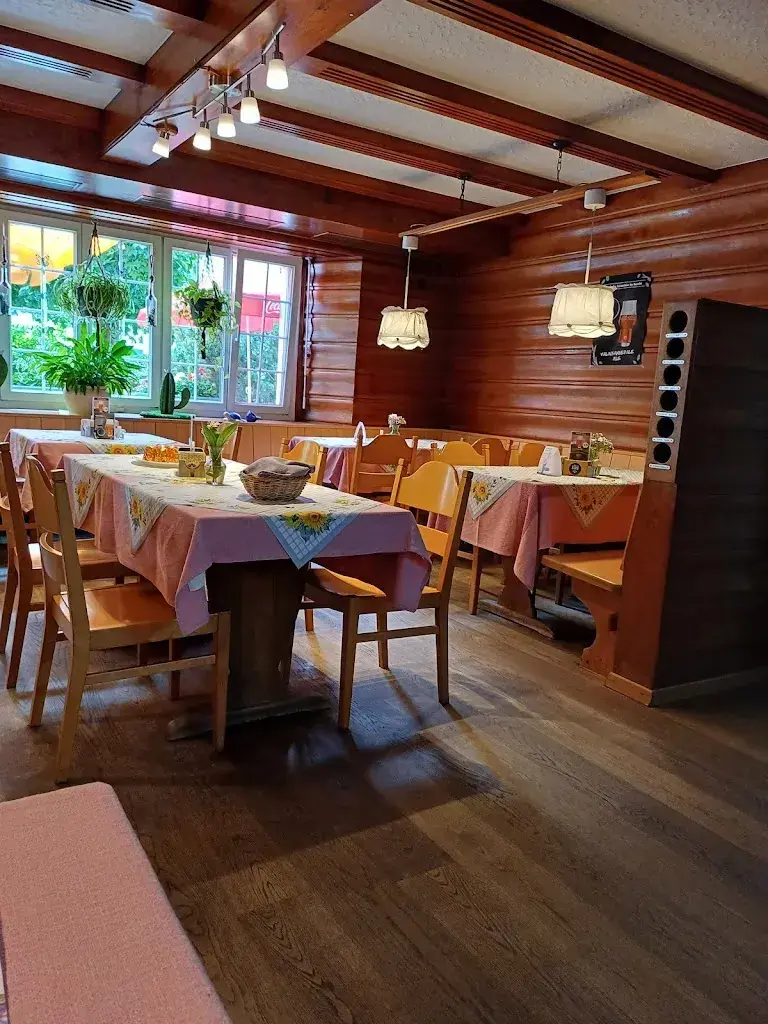 Niklaus Krebs_Kastanienbaum_Kestenholz_avis