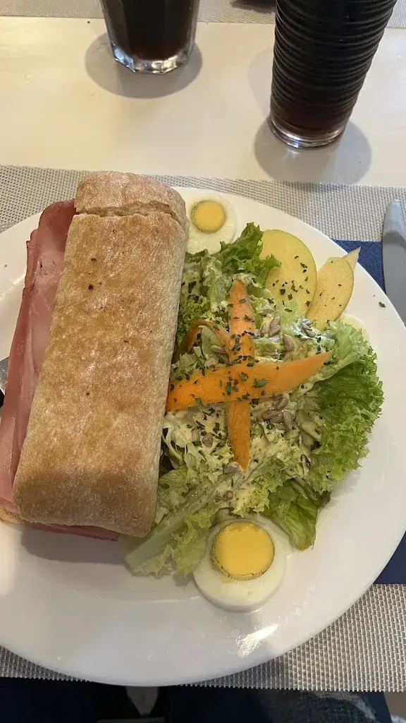 alexandre trabelsi_Café & Bistro Träffpunkt GmbH_Kestenholz_review