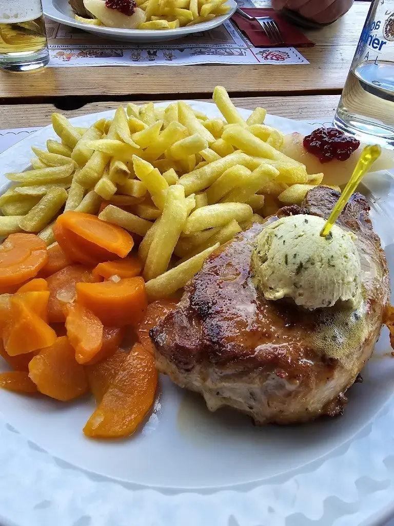 Sabrina Schildknecht_Untere Tannmatt_Herbetswil_review