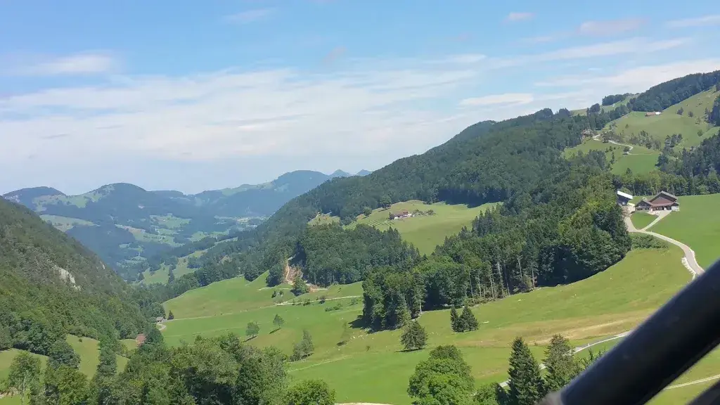 Andrew Campbell_Bergwirtschaft Matzendörfer Stierenberg_Mümliswil-Ramiswil_review