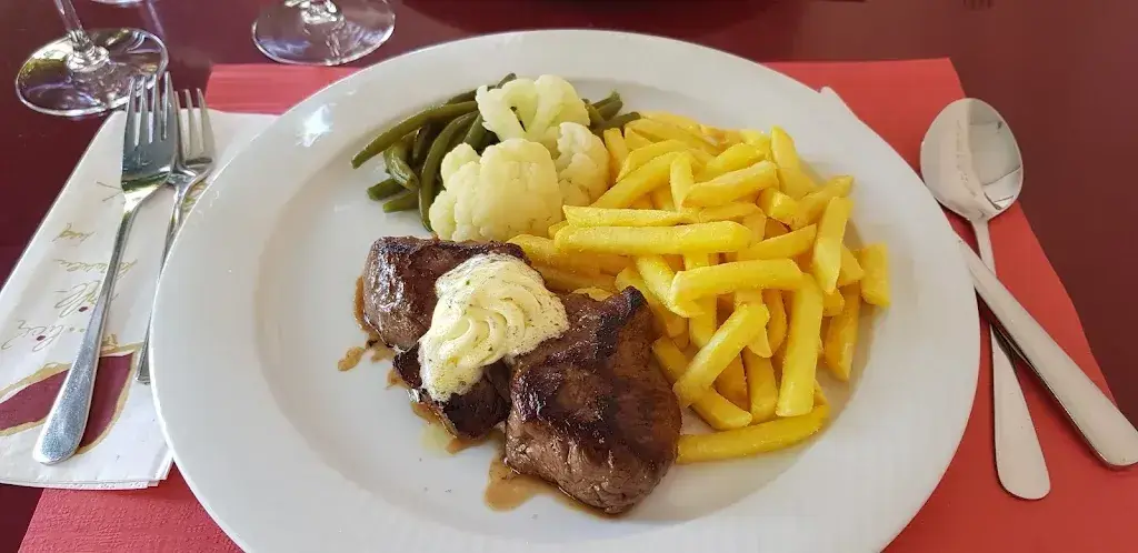 Patricia Christen_Bellevue_Lüsslingen_avis