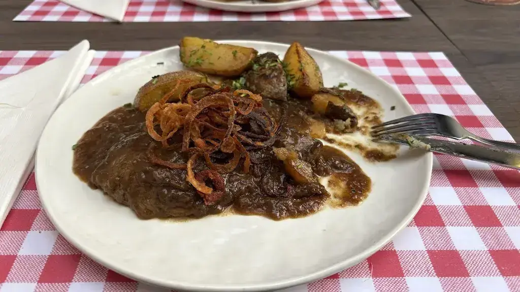 Uhudler 1107_BurnHeart's Schmankerl Dorfbeiz Kreuz_Fällanden_reseña