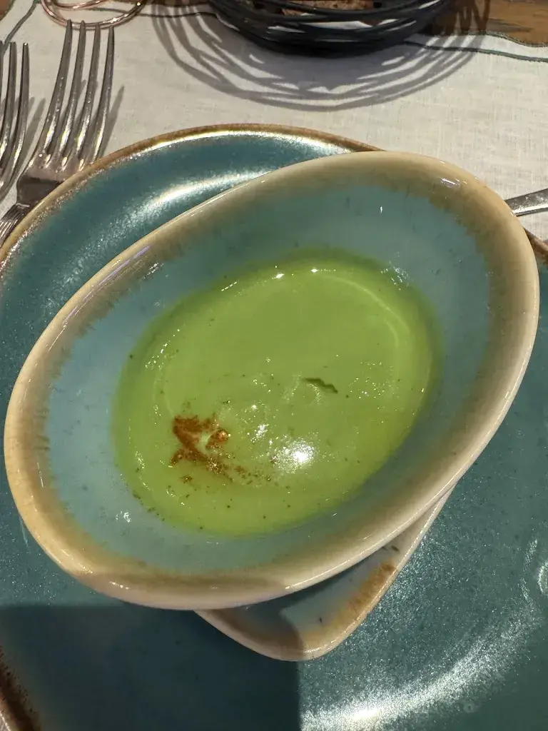 Anastasiia Bilous_Auberge de Rivaz_Rivaz_reseña